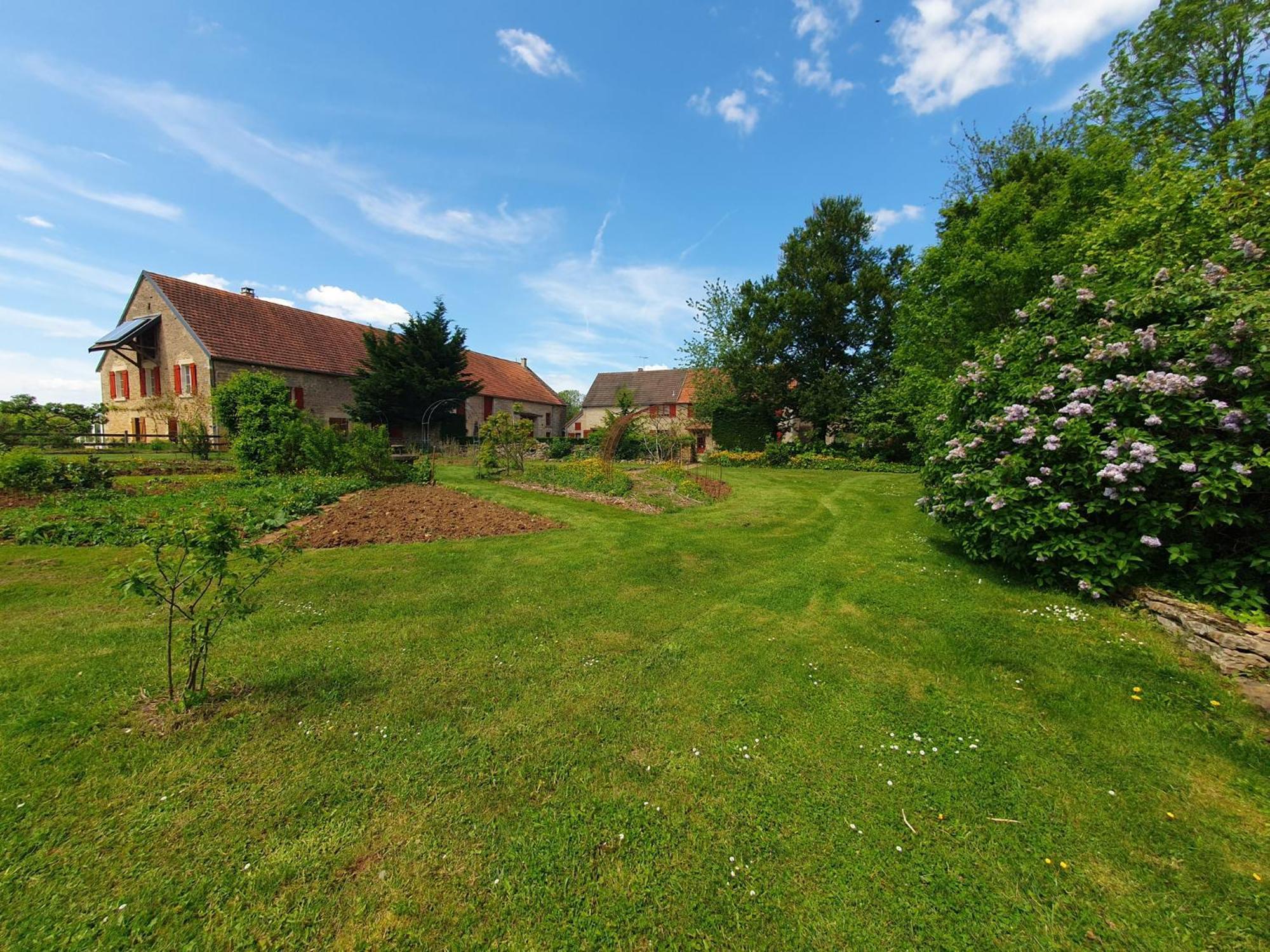 Jardin Des Sens, La Rente D'Eguilly Bed & Breakfast Екстериор снимка
