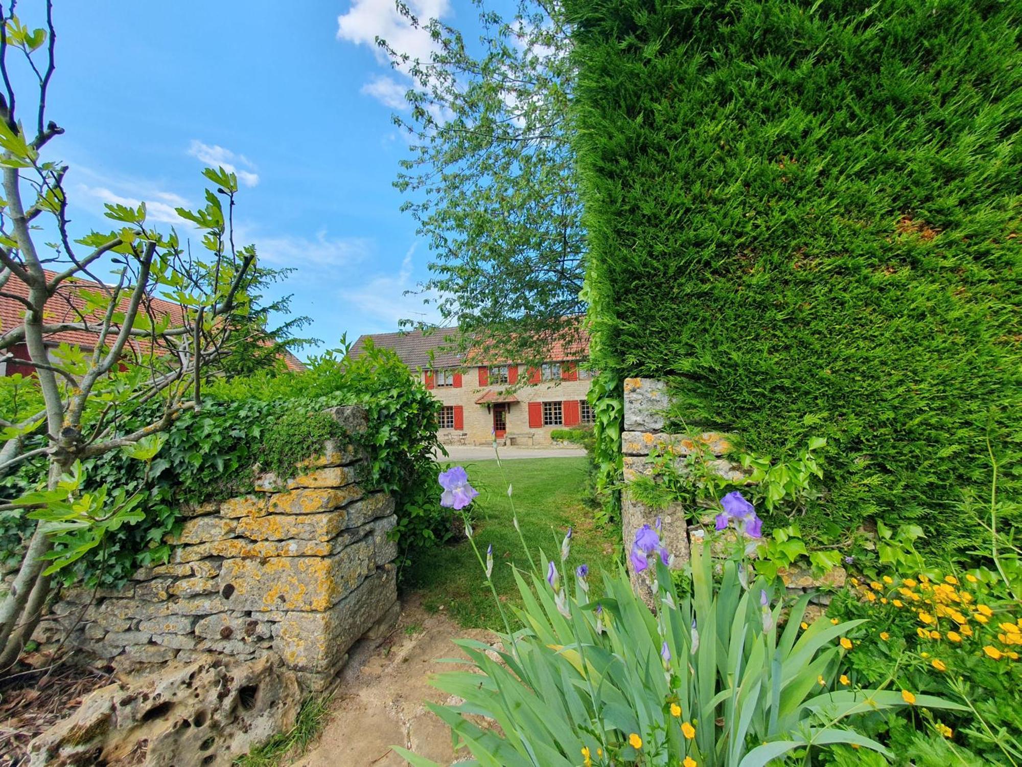 Jardin Des Sens, La Rente D'Eguilly Bed & Breakfast Екстериор снимка